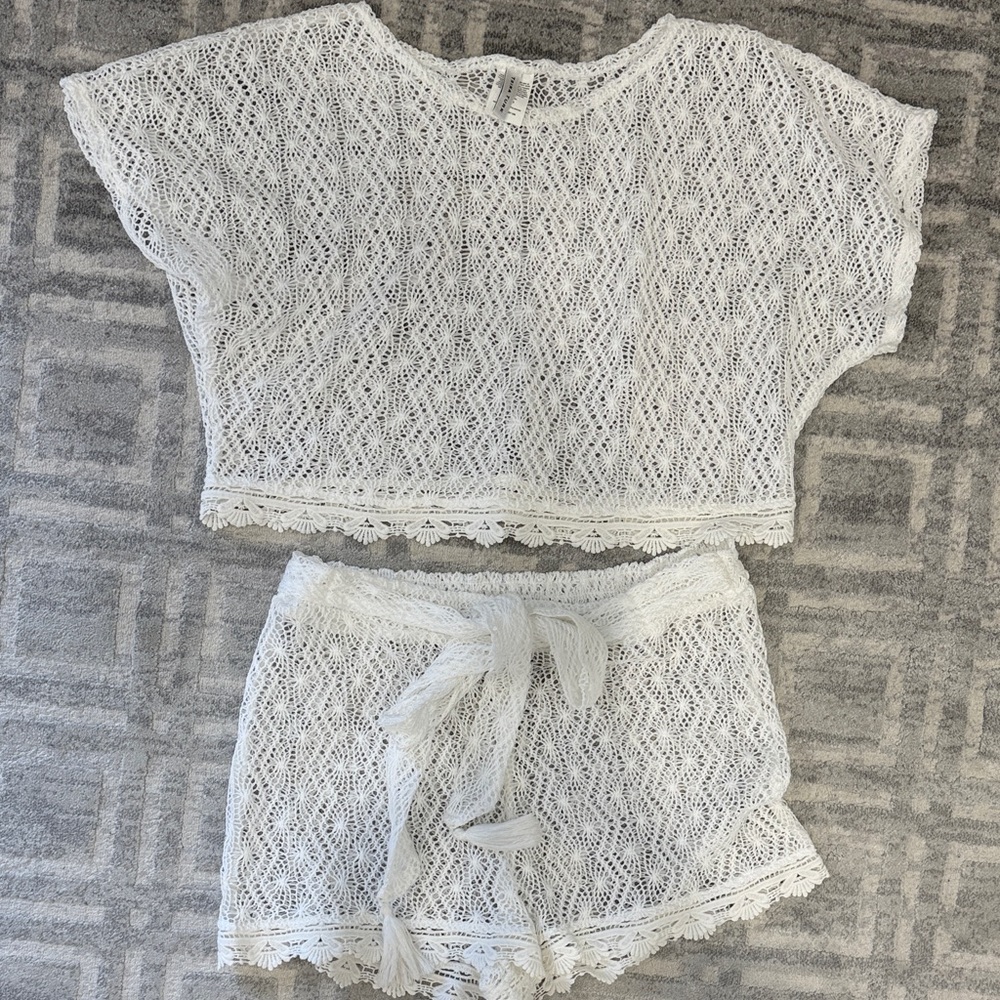 Trina Turk coverup shorts set!